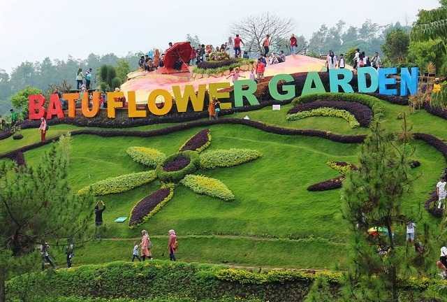 Batu Flower Garden Coban Rais